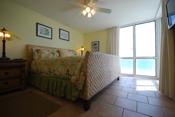 More Pictures, Information and Availability - And "Book Now" Option